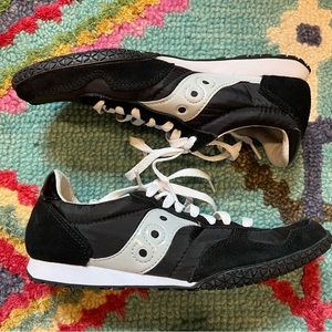 Like New Black & White Saucony Casual Sneakers